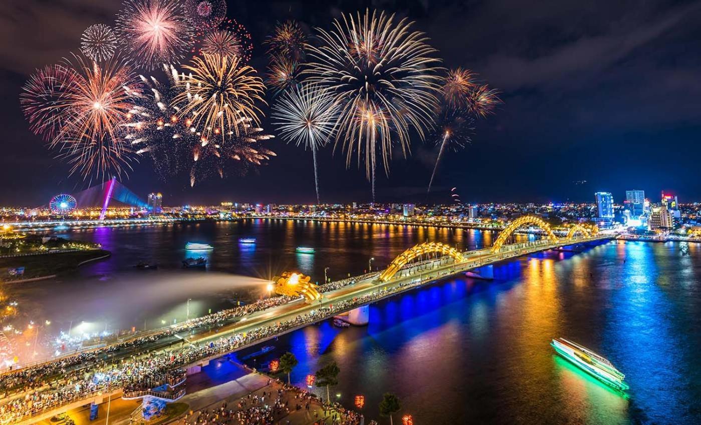 Quang Minh Riverside Hotel Danang Bagian luar foto